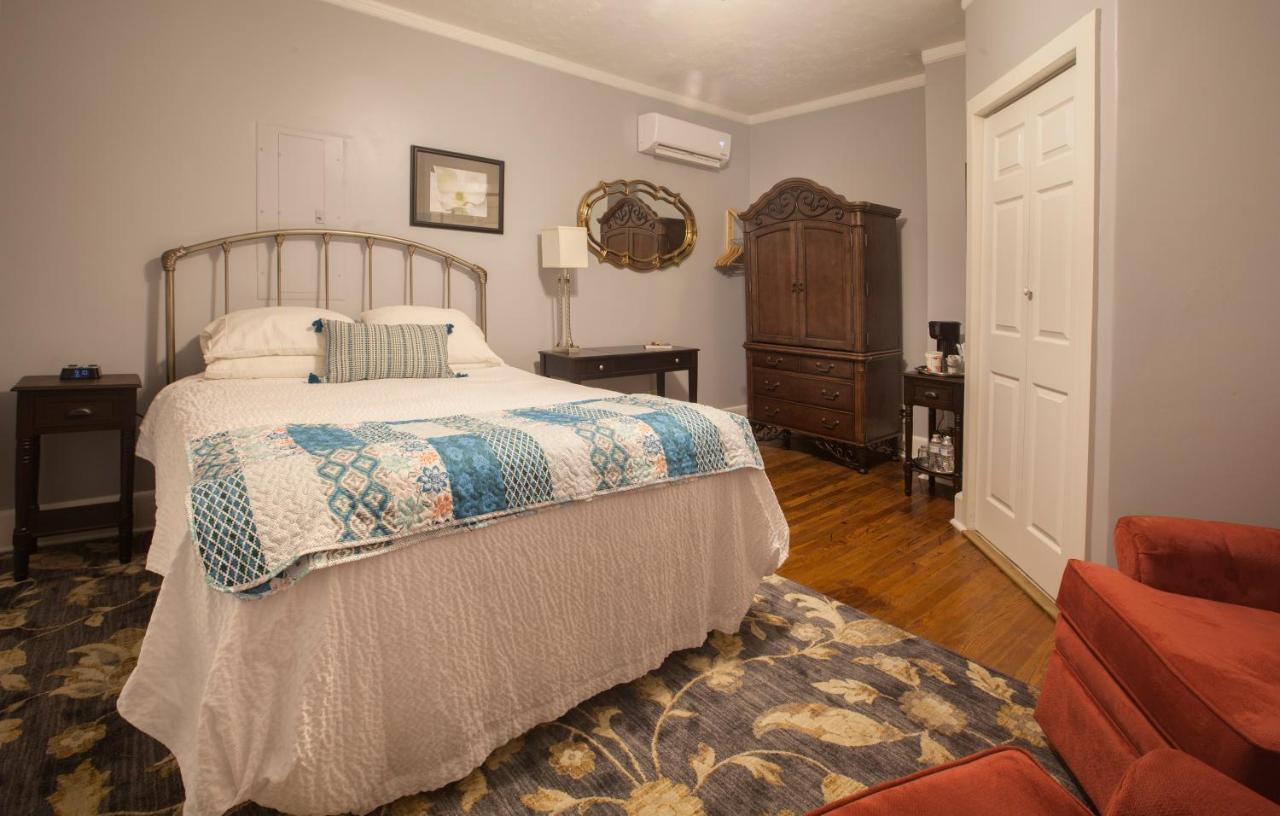 Bluefield Inn, A Select Registry Propery ภายนอก รูปภาพ
