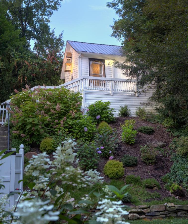 Bluefield Inn, A Select Registry Propery ภายนอก รูปภาพ