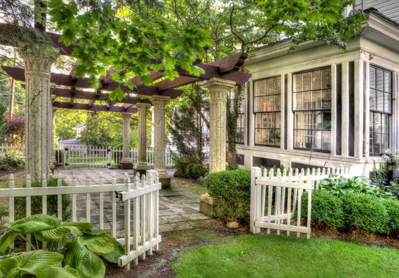 Bluefield Inn, A Select Registry Propery ภายนอก รูปภาพ