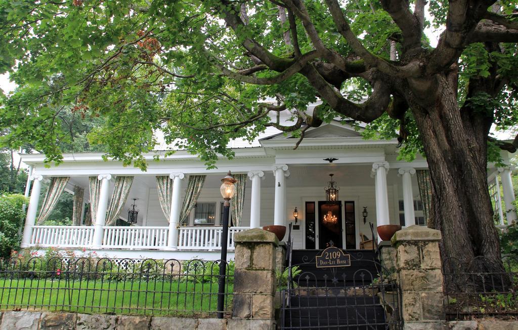 Bluefield Inn, A Select Registry Propery ภายนอก รูปภาพ