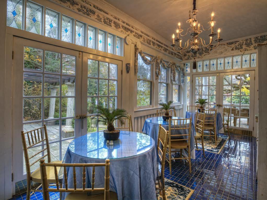 Bluefield Inn, A Select Registry Propery ภายนอก รูปภาพ