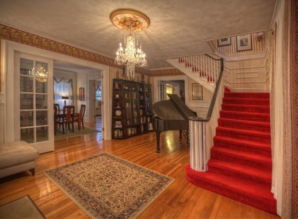 Bluefield Inn, A Select Registry Propery ภายนอก รูปภาพ